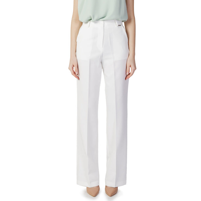 Hanny Deep  Women Trousers