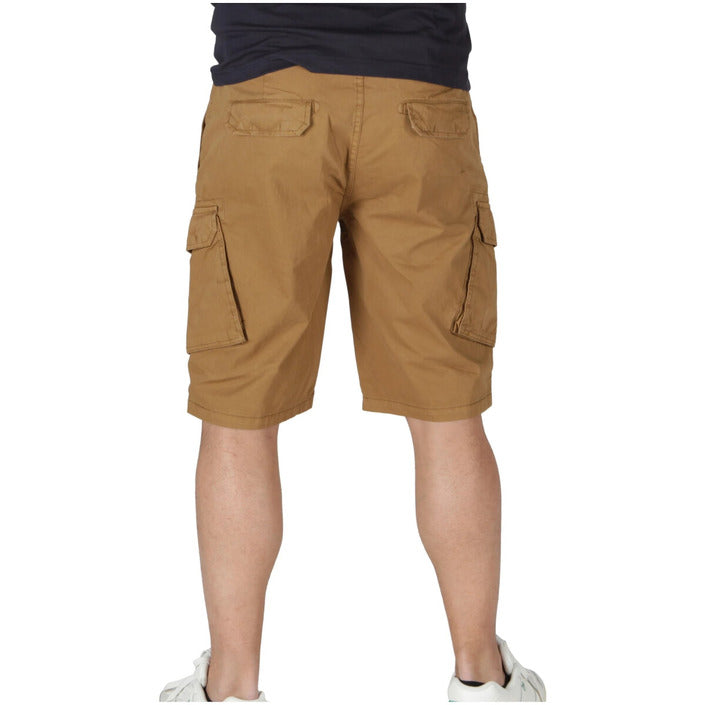 Lyle & Scott Men Shorts