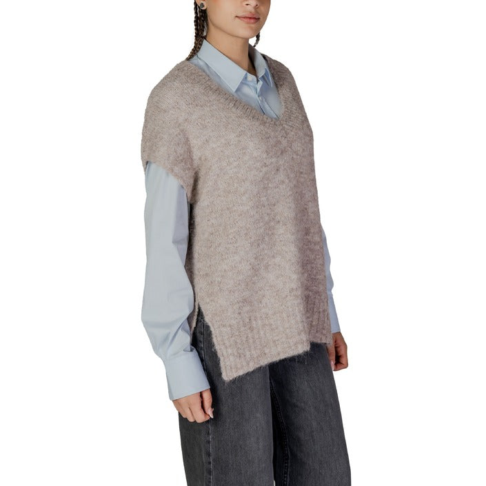 Vero Moda  Women Knitwear