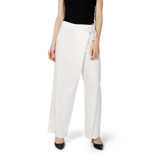 Hanny Deep  Women Trousers