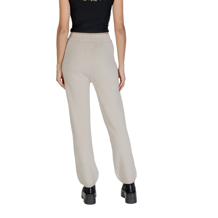 CLERÈ  Women Trousers