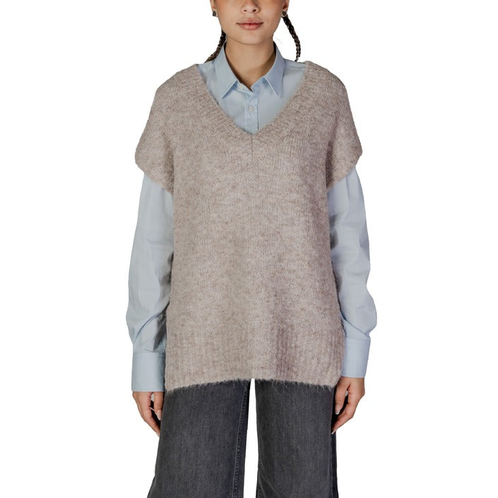 Vero Moda  Women Knitwear