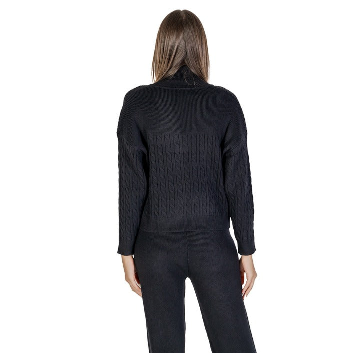 CLERÈ  Women Knitwear