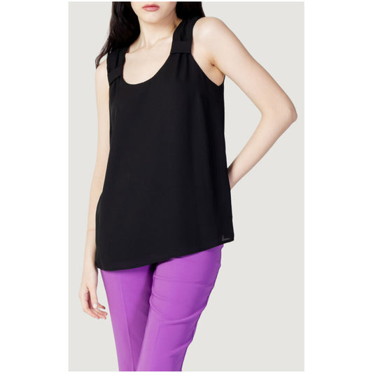 Hanny Deep  Women Undershirt